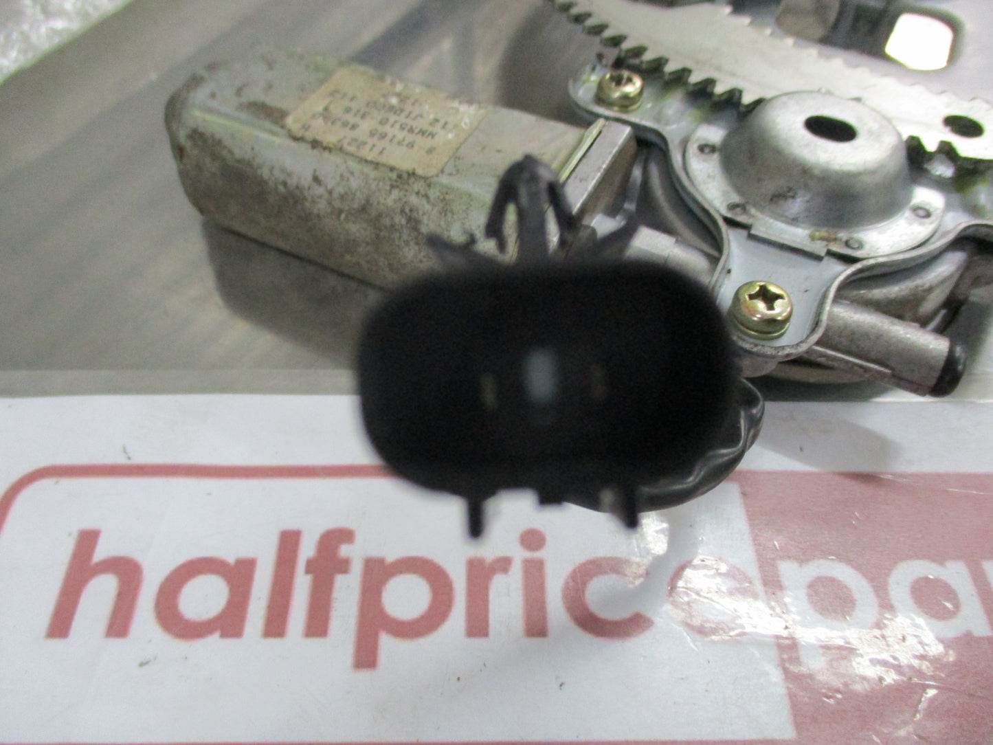 Holden Jackaroo Genuine Front Left Power Window Regulator WITH Motor (Untested) USED Part