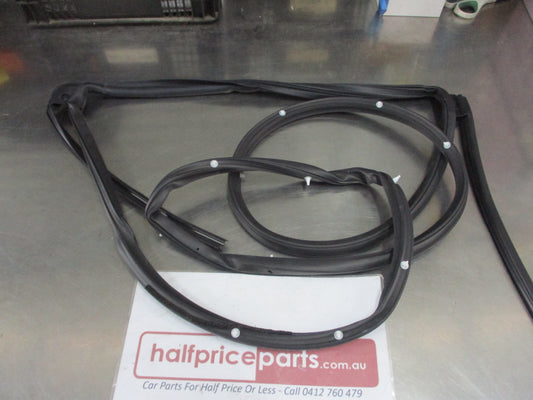 Honda Jazz Genuine Passenger Rear Door Weather Strip New Part
