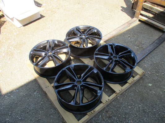 Nissan Qashqai J11 Genuine Set Of 4 19" Metallic Black Wheels With C/Caps New Part