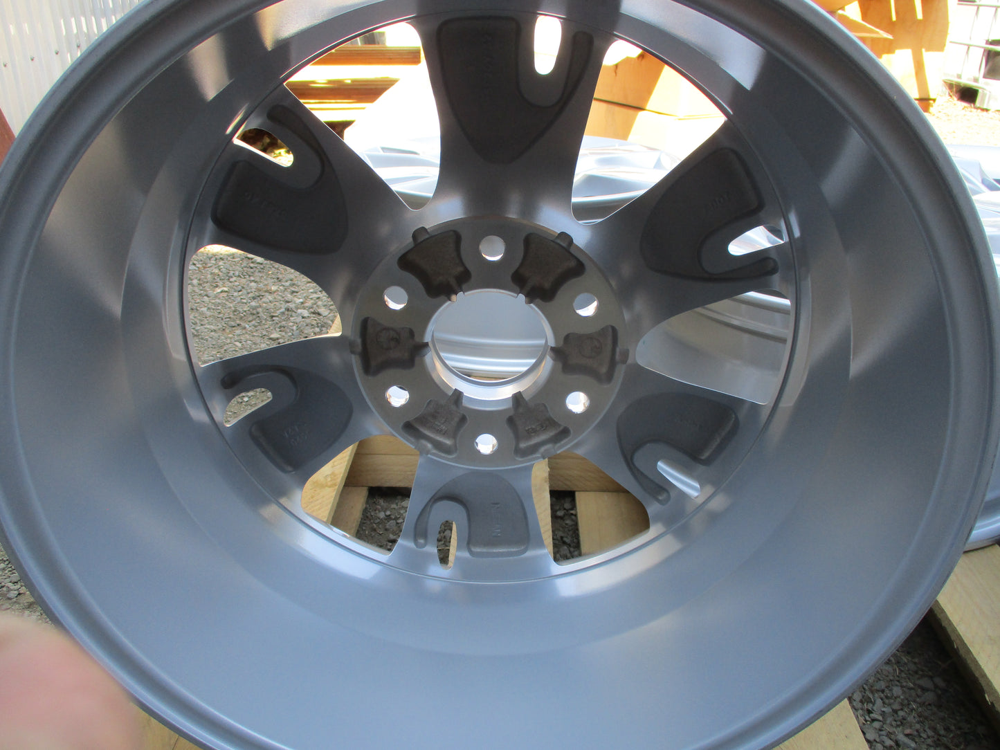 Nissan Patrol Y62 Genuine Set Of 5 Alloy Wheels No C/Caps New Part