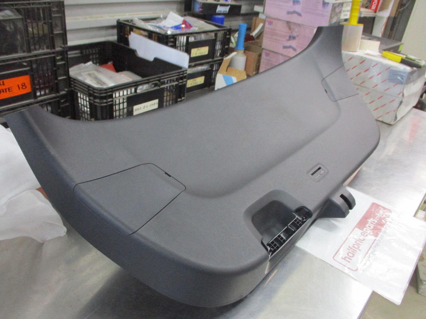 Kia Cerato Genuine Rear Tail Gate Lower Trim Assembly New Part