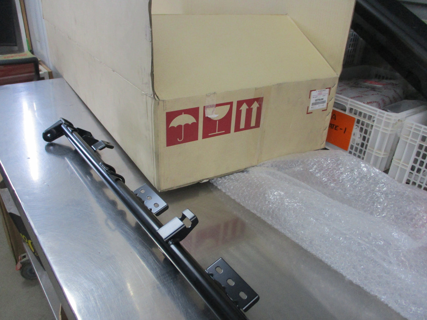 Mitsubishi Triton Genuine 2ND Row Lower Seat Support Bar New Part