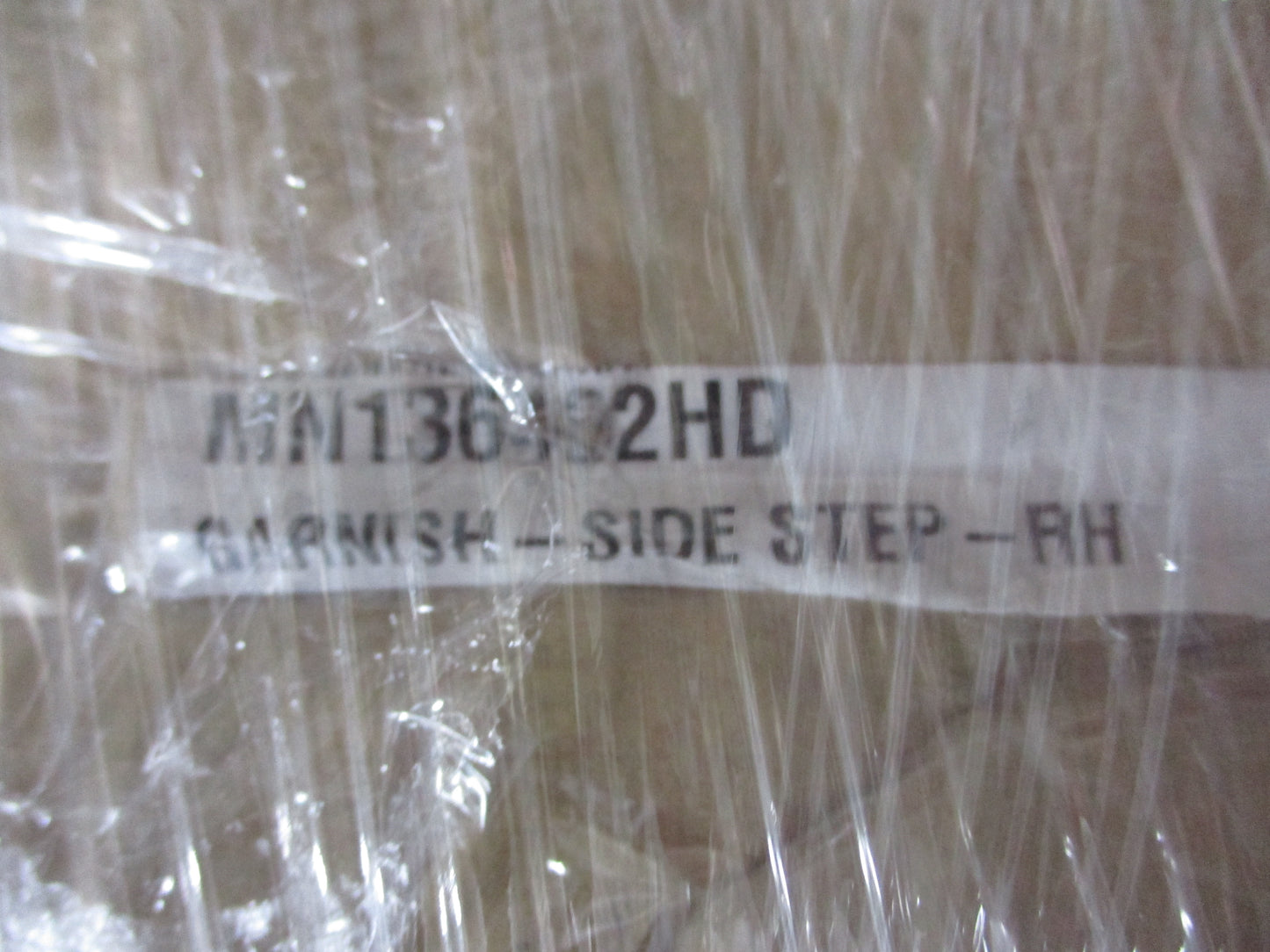 Mitsubishi Pajero Genuine Right Hand Side Step Plate New Part