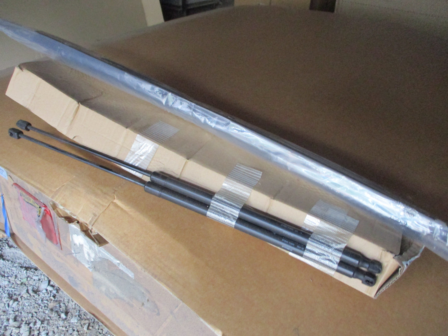 Holden RG Colorado Dual Cab Genuine Hard Lid Cover Kit (Absolute Red)New Part