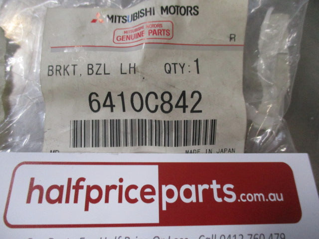 Mitsubishi Outlander Genuine Left Hand Rear Bumper Lamp Bezel Side Bracket New Part
