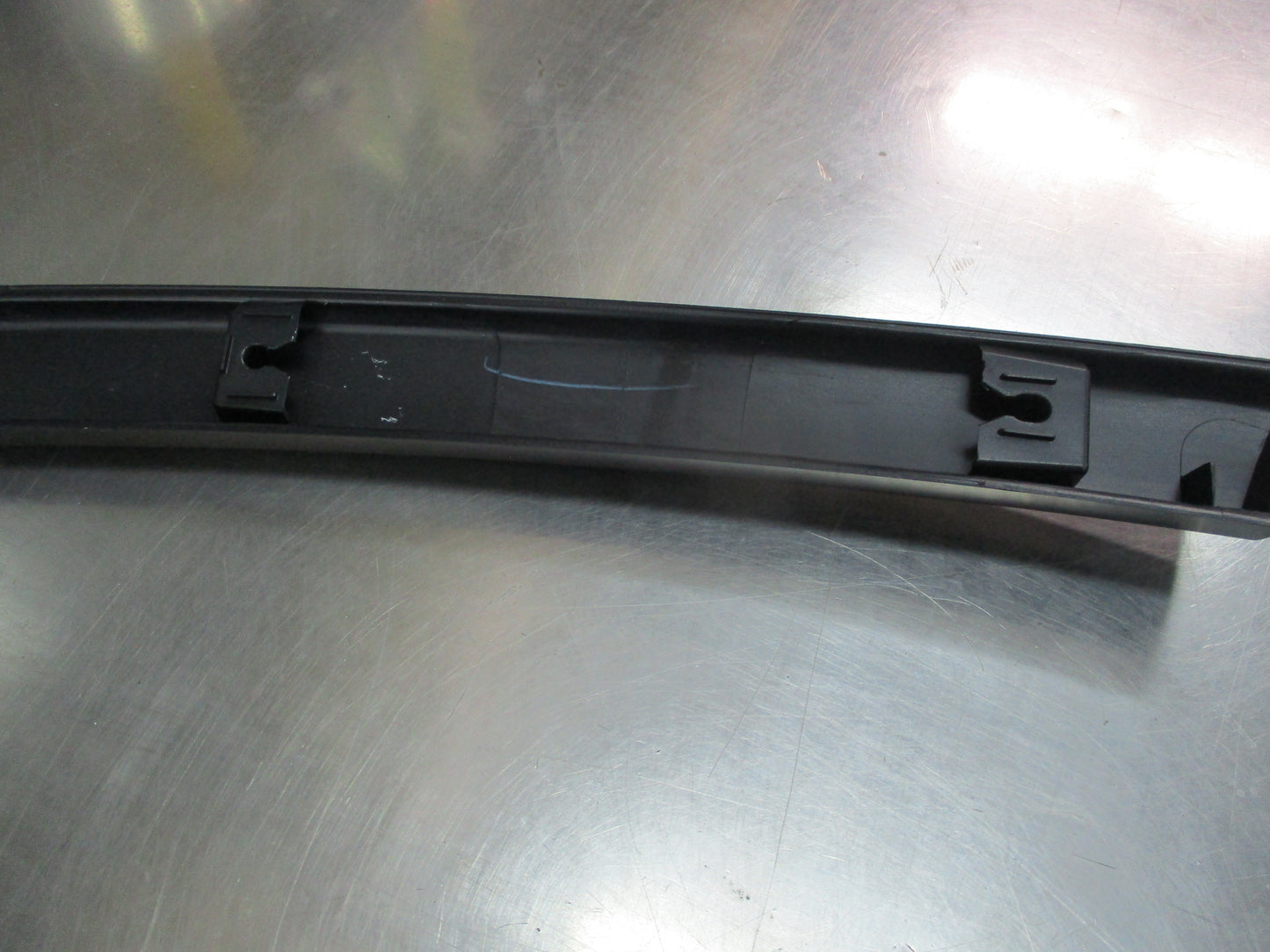 Jeep Grand Cherokee Genuine Front Right (Driver's) Wheel Flare Moulding New Part