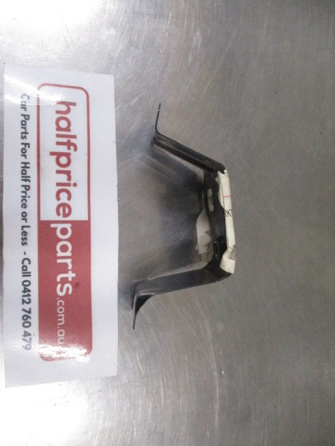Mitsubishi Outlander Genuine Right Hand Front Guard Side Support Bracket New Part