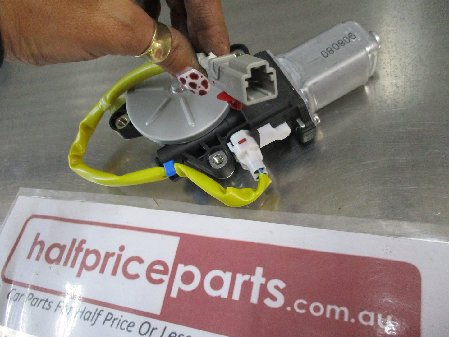 Honda CR-V Genuine Right Hand Rear (Passengers) Window Motor New Part