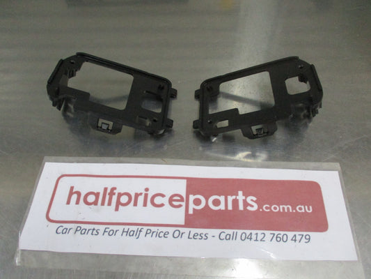 Peugeot 5008 Genuine Front Fog Light Support Brackets (Pair) New Part