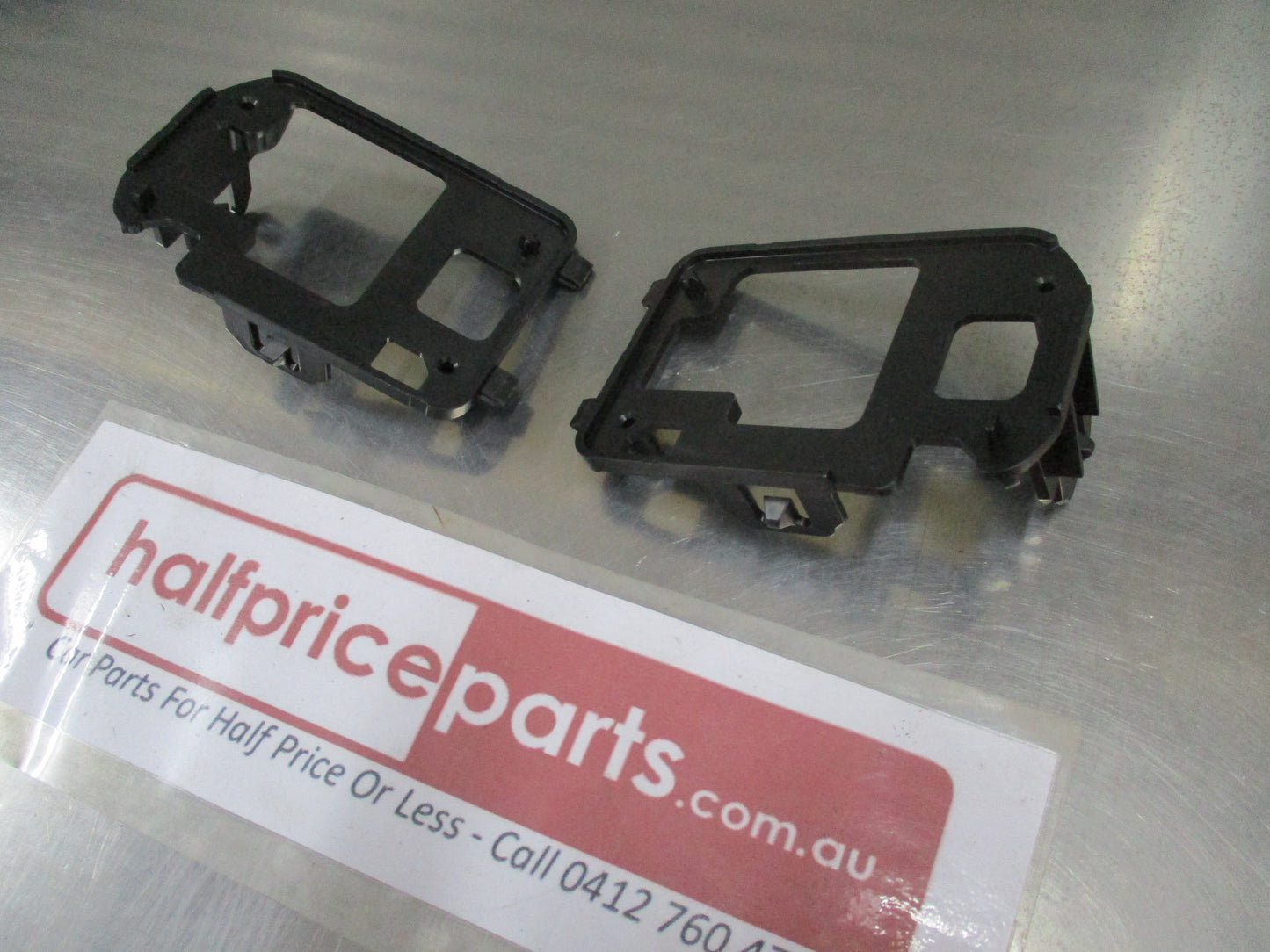 Peugeot 5008 Genuine Front Fog Light Support Brackets (Pair) New Part