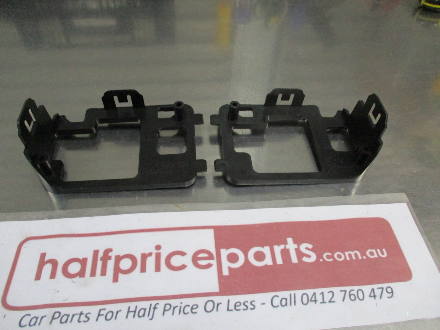 Peugeot 5008 Genuine Front Fog Light Support Brackets (Pair) New Part