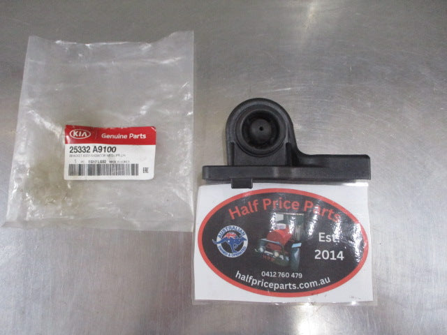 Kia Carnival Genuine Left Hand Front Upper Radiator Mount New Part