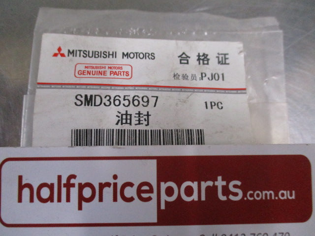 Mitsubishi Eclipse/Galant/Lancer/Outlander/Mirage/Pajero Sport Genuine Engine Oil Pump Seal New Part