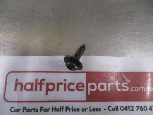 Mitsubishi Lancer Evo/3000GT/Challenger/Magna/Verada/Pajero Sport Genuine Splash Guard Rear Arch Screws (Pack of 2) New Part