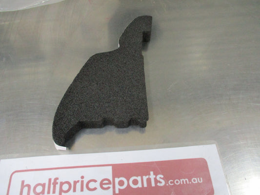 Nissan Navara / Pathfinder Genuine Front Guard Insulator New Part
