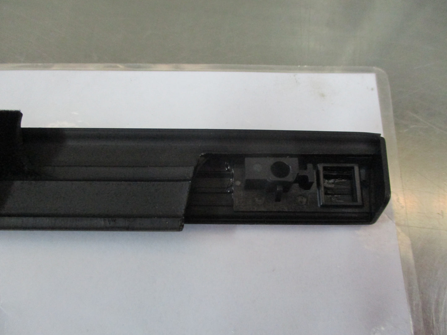Mitsubishi Triton ML/MN Genuine Front Right Hand Belt Moulding New Part