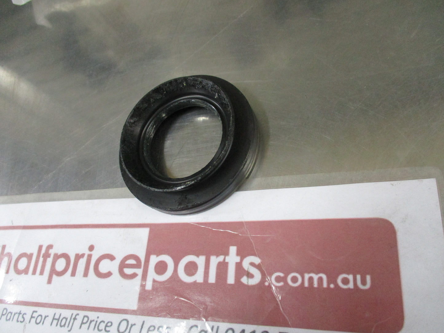 Nissan Patrol Y62 Genuine Front Drive Pinion Oil Seal New Part