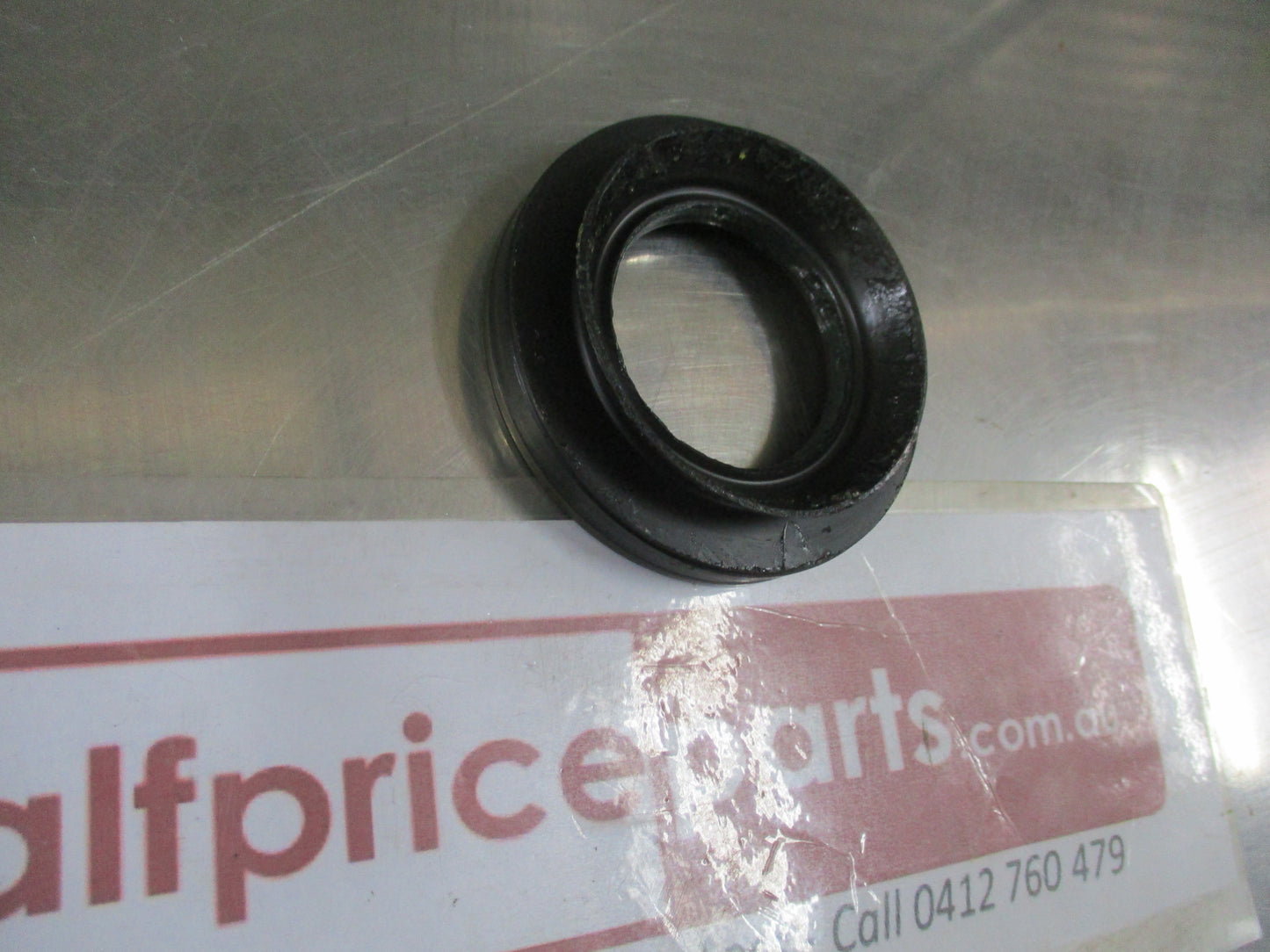 Nissan Patrol Y62 Genuine Front Drive Pinion Oil Seal New Part