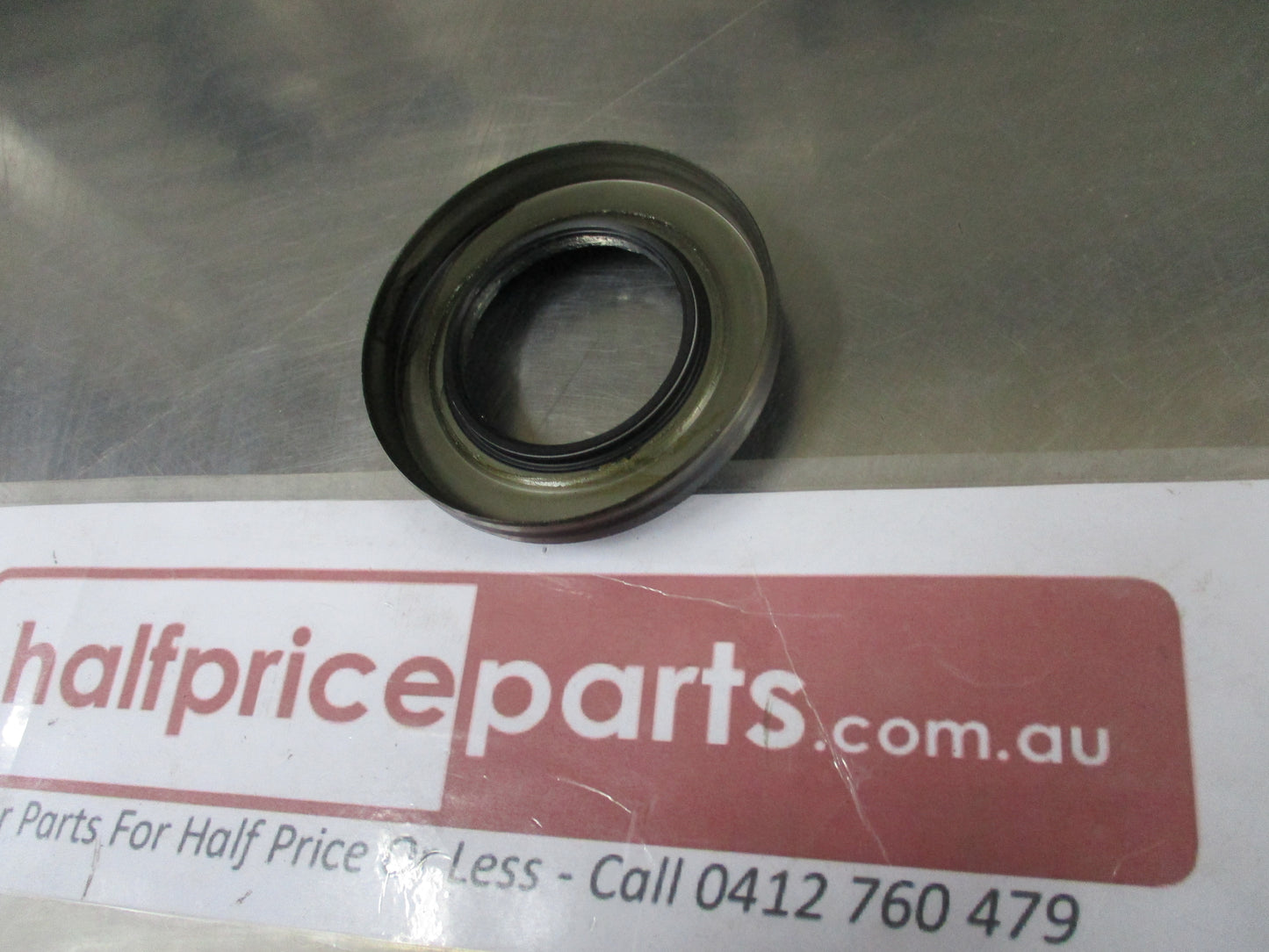 Nissan Patrol Y62 Genuine Front Drive Pinion Oil Seal New Part