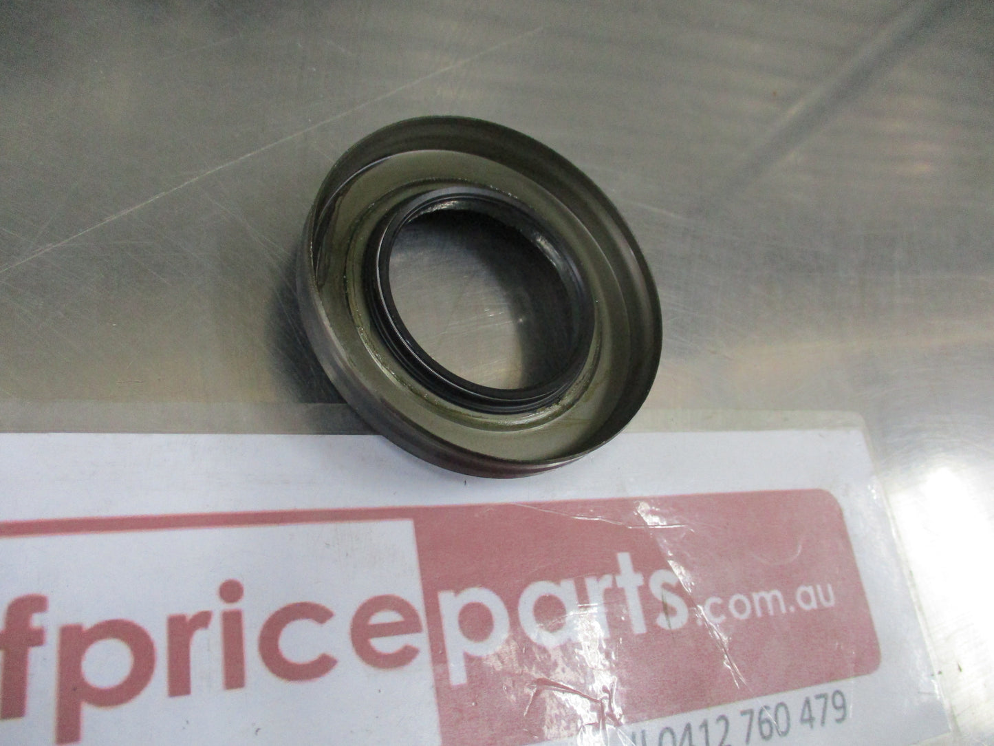 Nissan Patrol Y62 Genuine Front Drive Pinion Oil Seal New Part