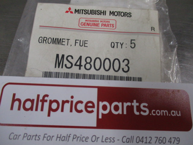 Mitsubishi Various Models Genuine Door Trim Panel Grommet (Pack of 5) New Part