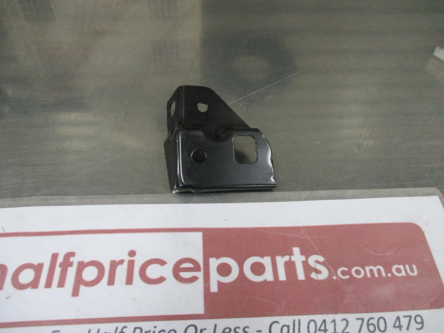 Kia Rio Genuine Left Hand Front Guard Bracket New Part