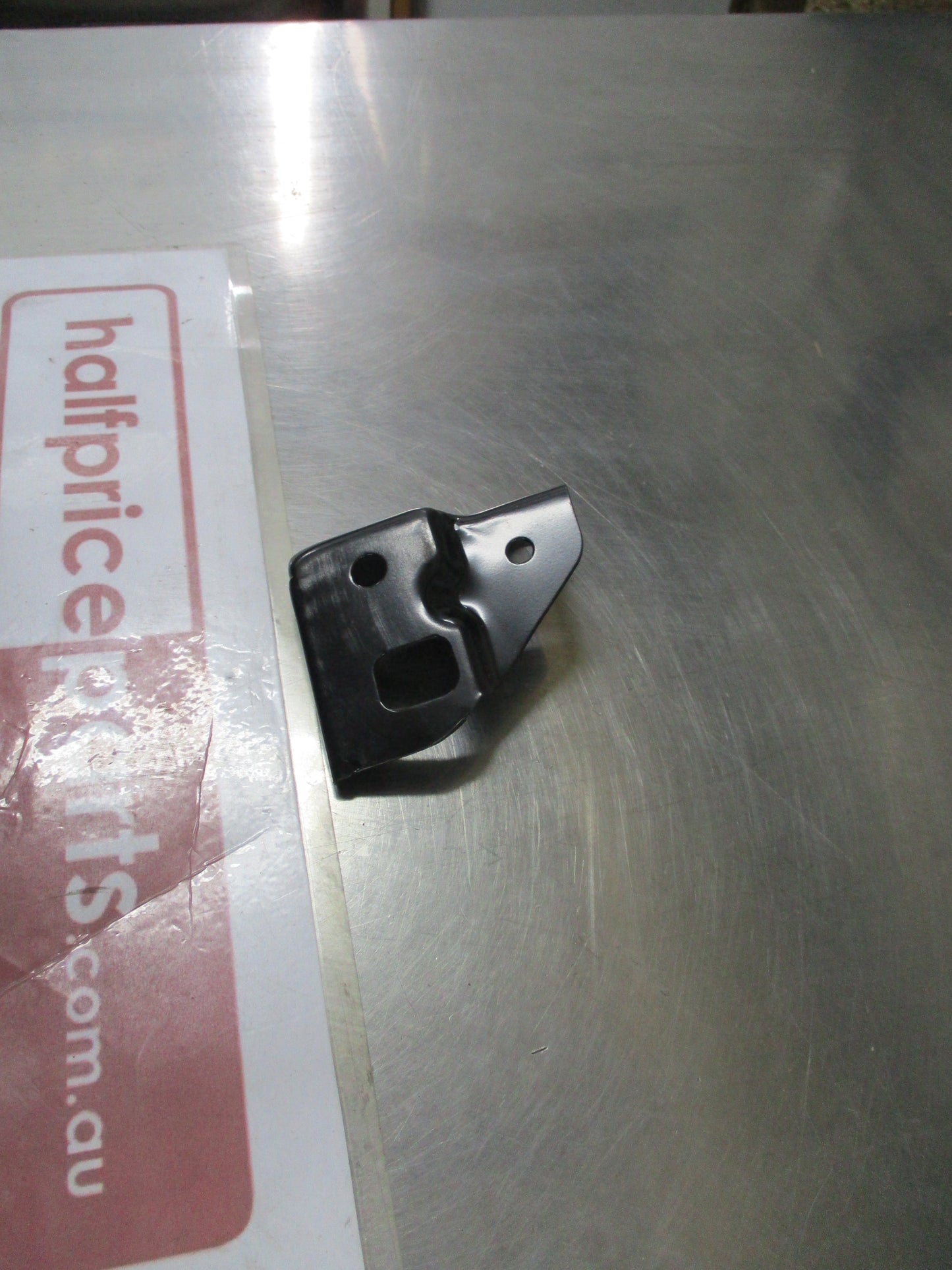 Kia Rio Genuine Left Hand Front Guard Bracket New Part