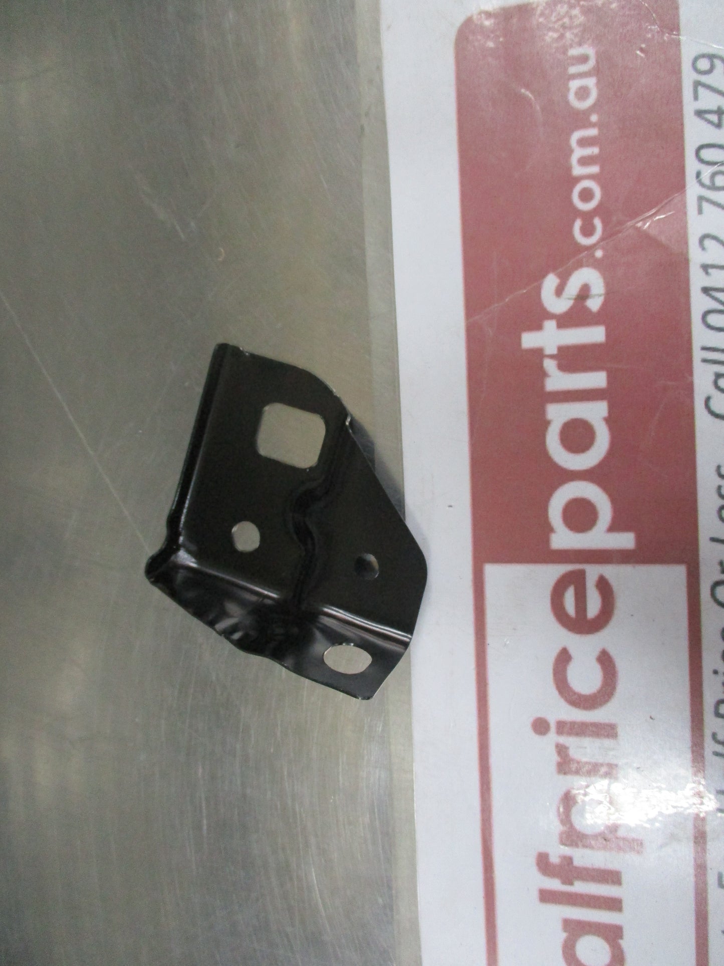 Kia Rio Genuine Left Hand Front Guard Bracket New Part