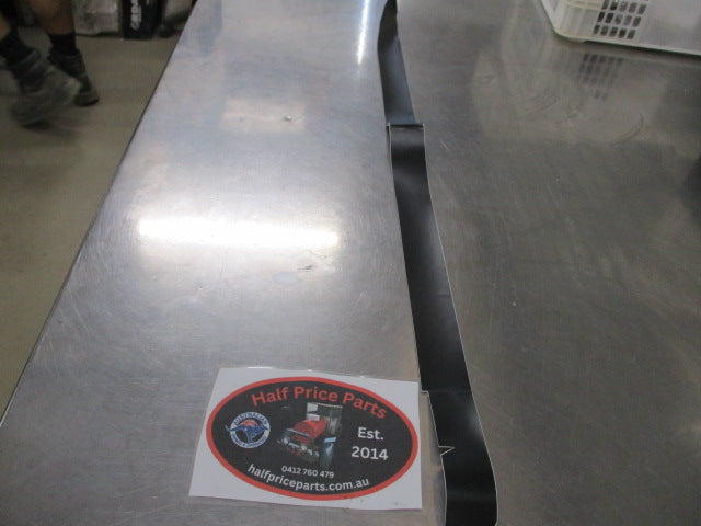 Kia Soul Genuine Black Out Tape Right Hand Upper Door New Part