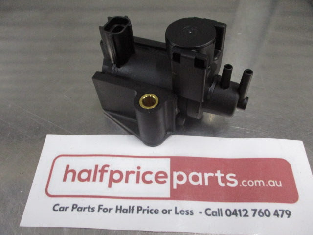 Mitsubishi Triton Genuine Emission Vacuum Control Regulator New Part