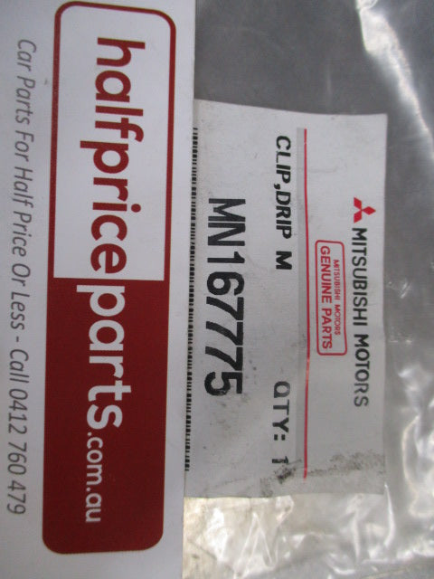 Mitsubishi Triton/Pajero/Challenger Genuine Drip Moulding Clip New Part