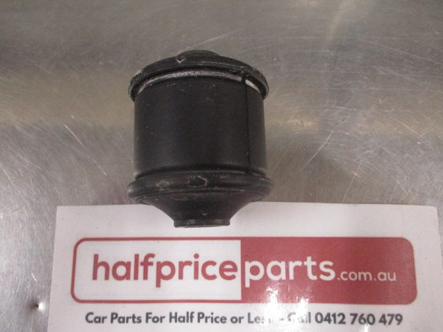 Mitsubishi Pajero Genuine Rear Upper Control Arm Bush New Part
