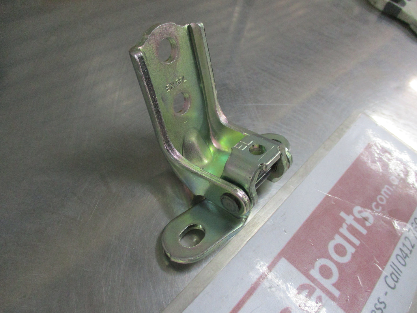 Hyundai Santa Fe / Kia Sorento Genuine Right Hand Rear Door Lower Hinge Assembly New Part