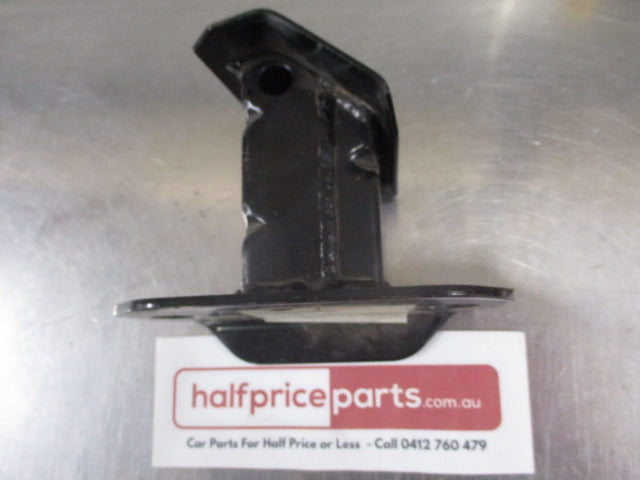 Mitsubishi Pajero Genuine Right Hand Front Bumper Bracket New Part