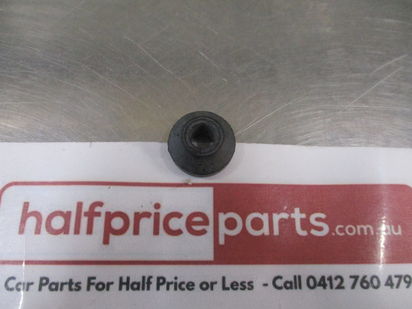 Mitsubishi Fuso Genuine Rocker Cover Bolt Seal New Part