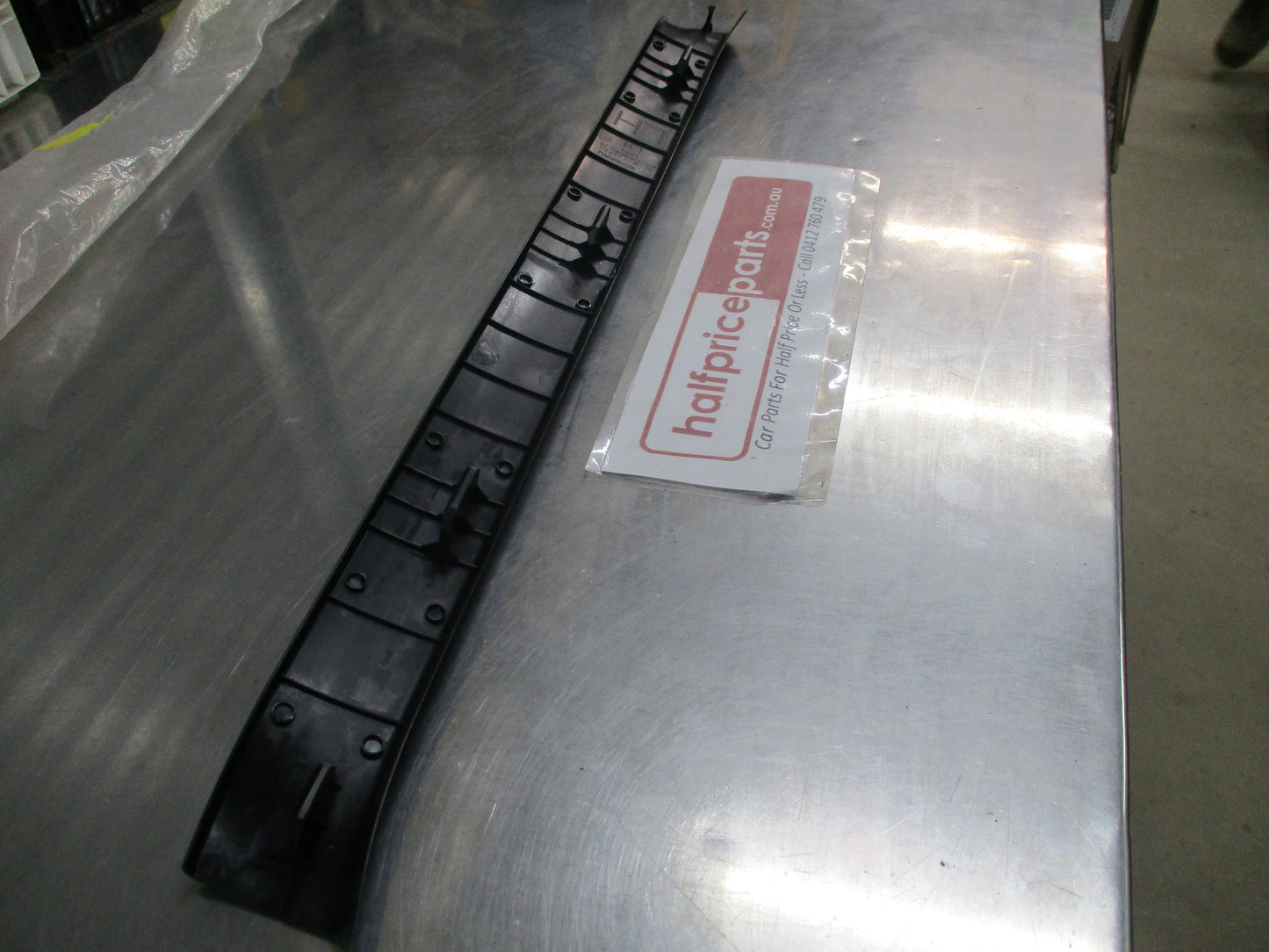 Subaru Impreza WRX-STI-Forester Front Inner Left Hand Door Sill Cover New Part
