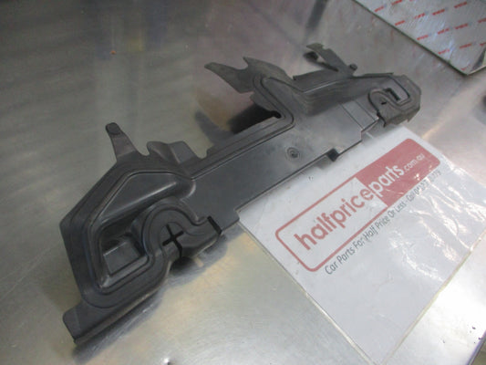 Peugeot 308 SW Series II Genuine Right Hand Side Radiator Deflector New Part