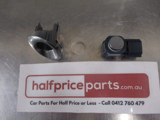 Mitsubishi Pajero Sport Genuine Right Hand Front Corner Clearance Sensor New Part