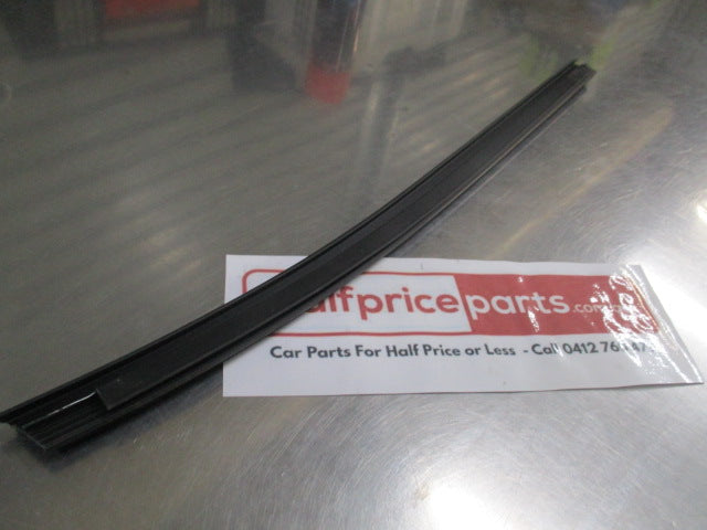 Mitsubishi Triton Genuine Inner Right Hand Rear Window Belt Weatherstrip New Part