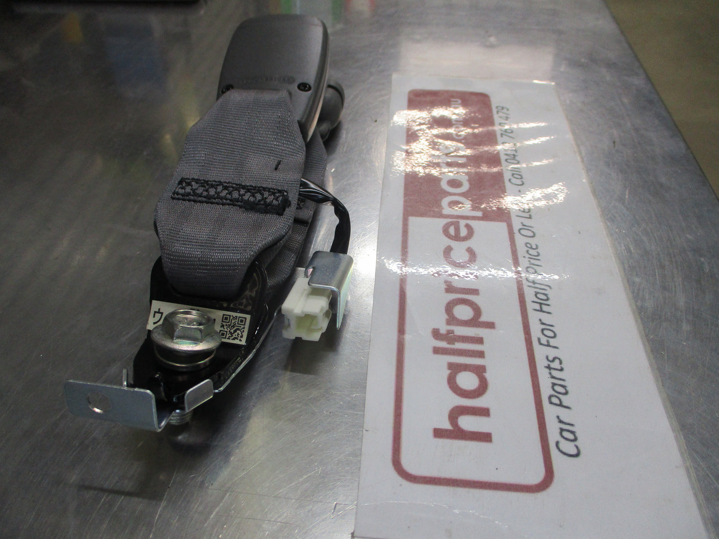 Mazda BK 3 Genuine Second Row Rear Middle Seat Buckle New Part
