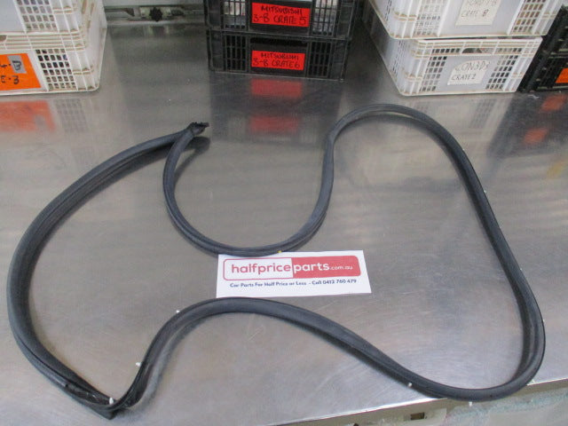 Mitsubishi Triton Genuine Outer Right Hand Rear Door Opening Weatherstrip New Part