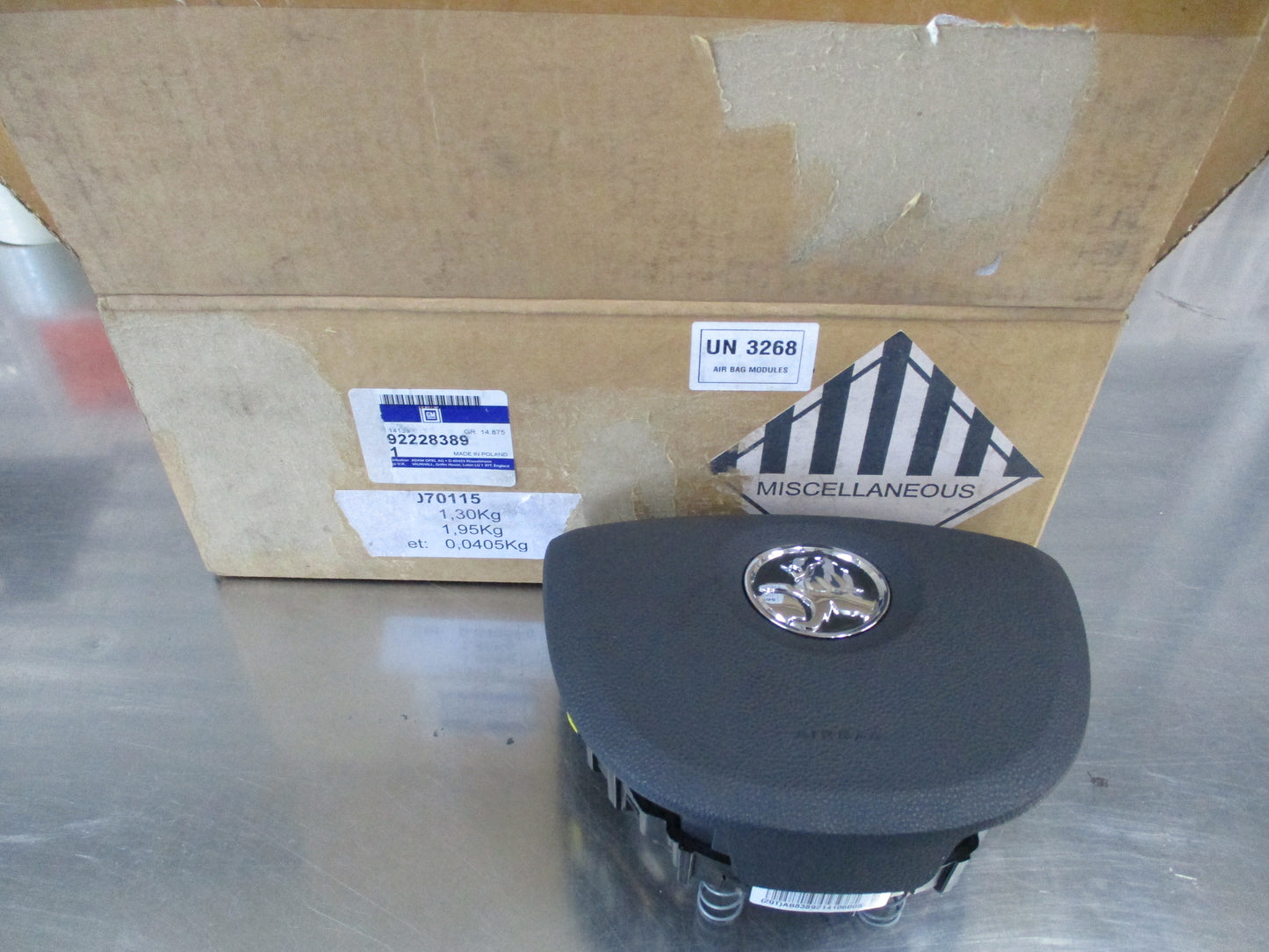 Holden Commodore VE Genuine Steering Wheel Airbag Onyx Black New Part