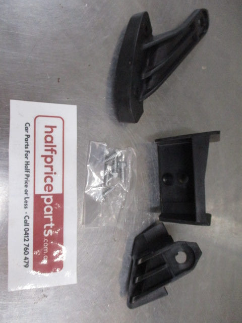 Mitsubishi Outlander Genuine Right Hand Headlight Bracket Assembly New Part