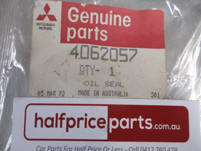 Mitsubishi Cordia/Colt/Sigma/Lancer Genuine Oil Seal New Part