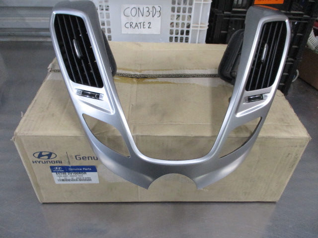 Hyundai Veloster Genuine Head Unit Fascia Center Panel And Air Vent Assembly New Part