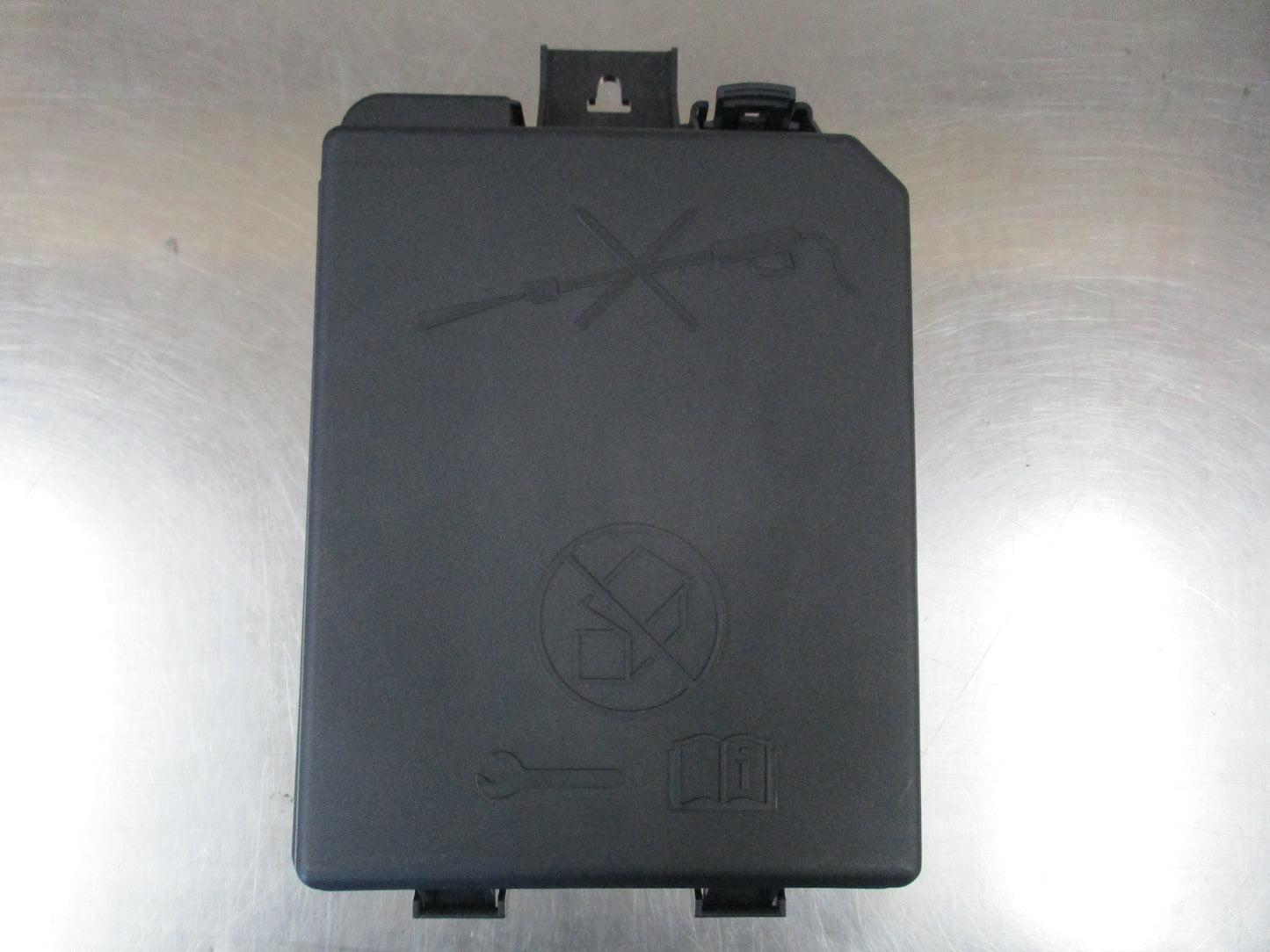 Holden Trax Genuine Fuse Box Assy W/ Fuses New