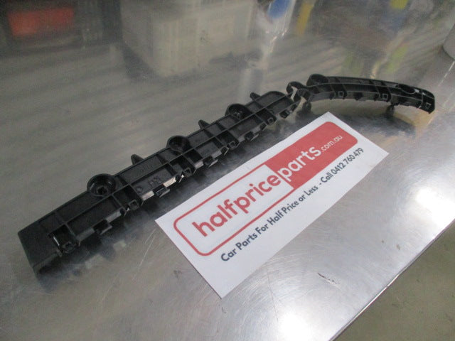 Mitsubishi Outlander Genuine Right Hand Rear Bumper Face Side Retainer Bracket New Part