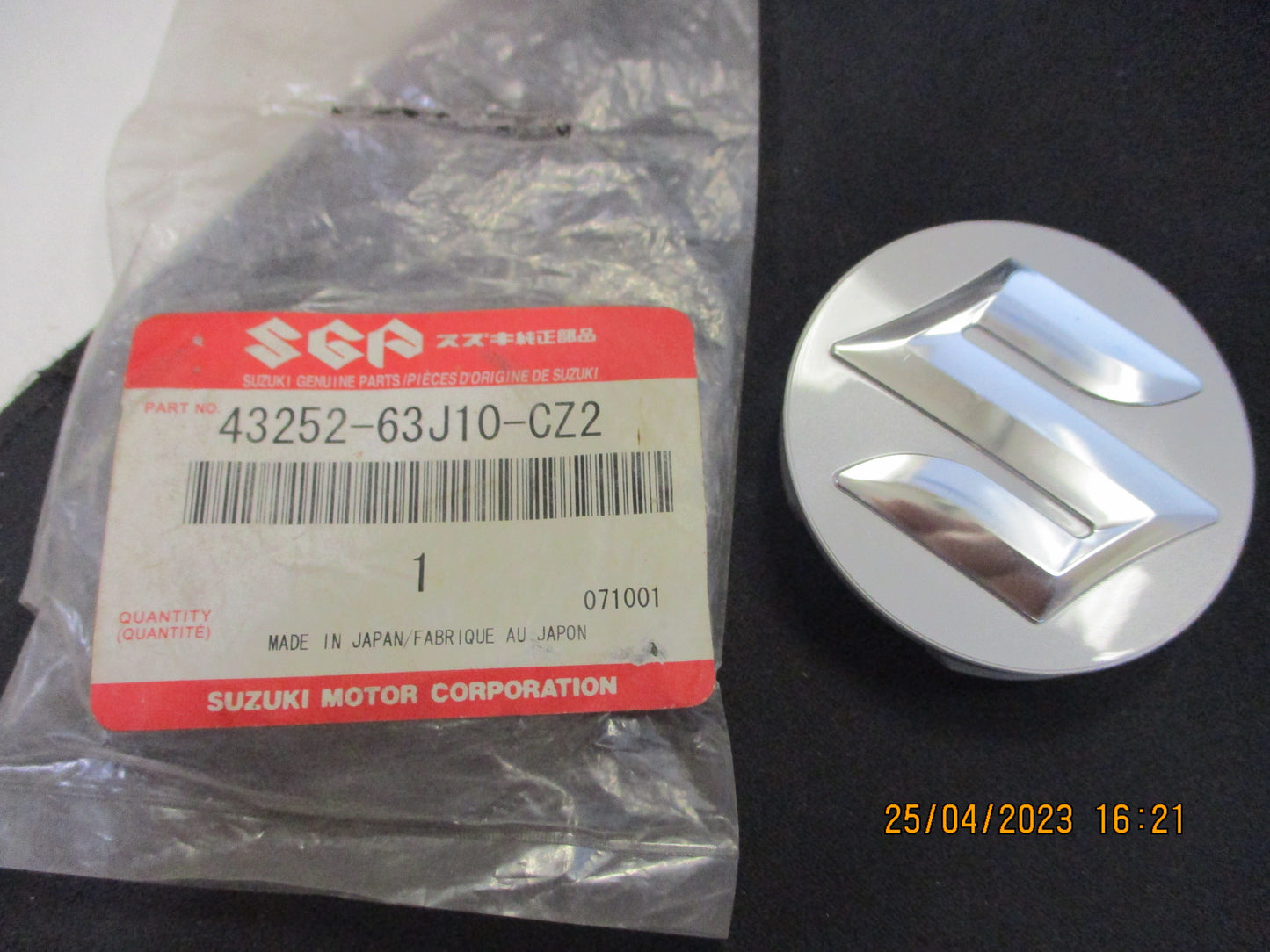 Suzuki Swift/SX4 Genuine Center Wheel Cap New Part