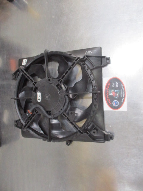Hyundai Santa Fe Genuine Electric Fan With Housing Blower Assembly New Part