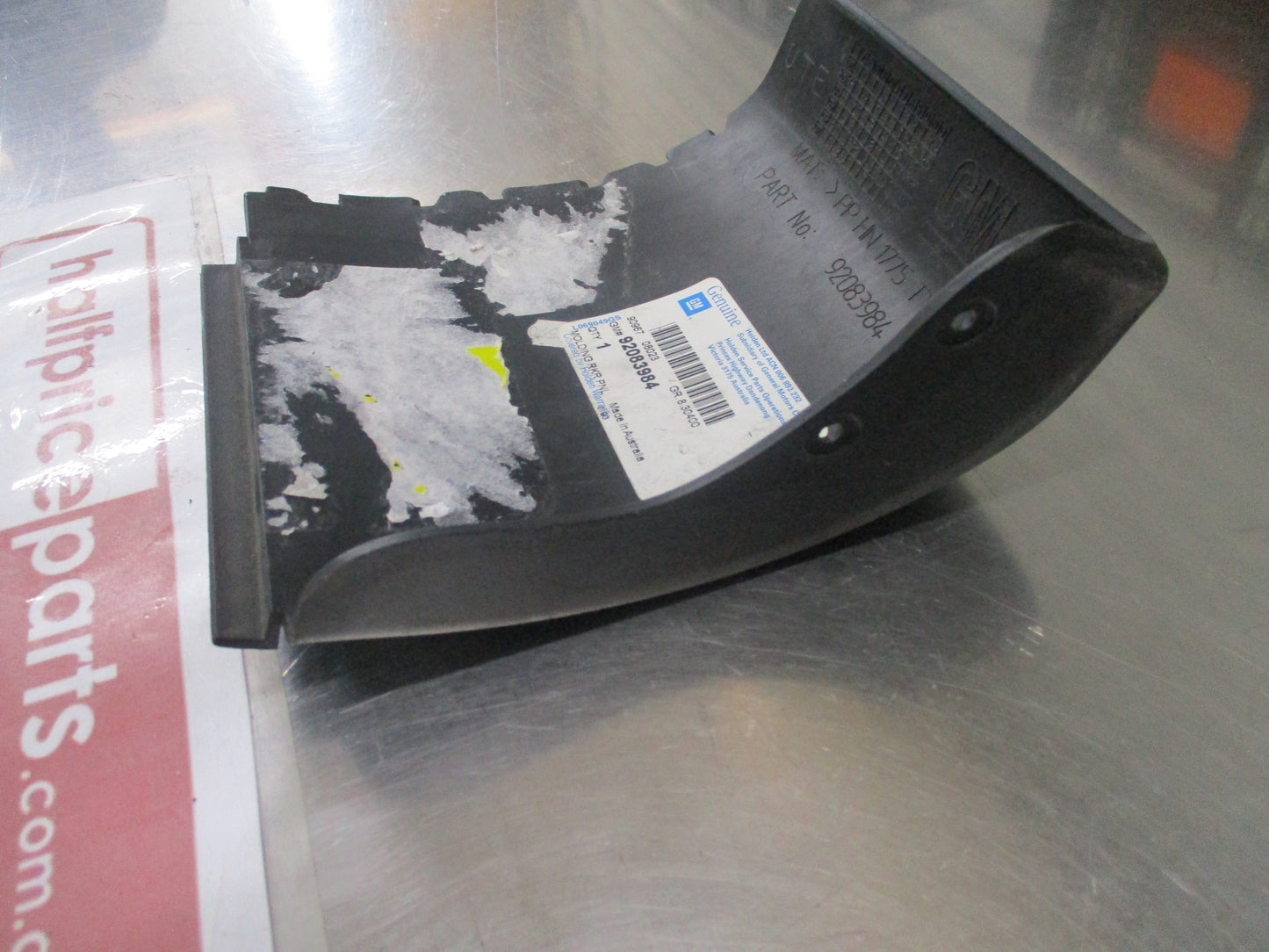 Holden Commodore Genuine VY/VZ Ute Side Skirt End Cap Right Hand New Part